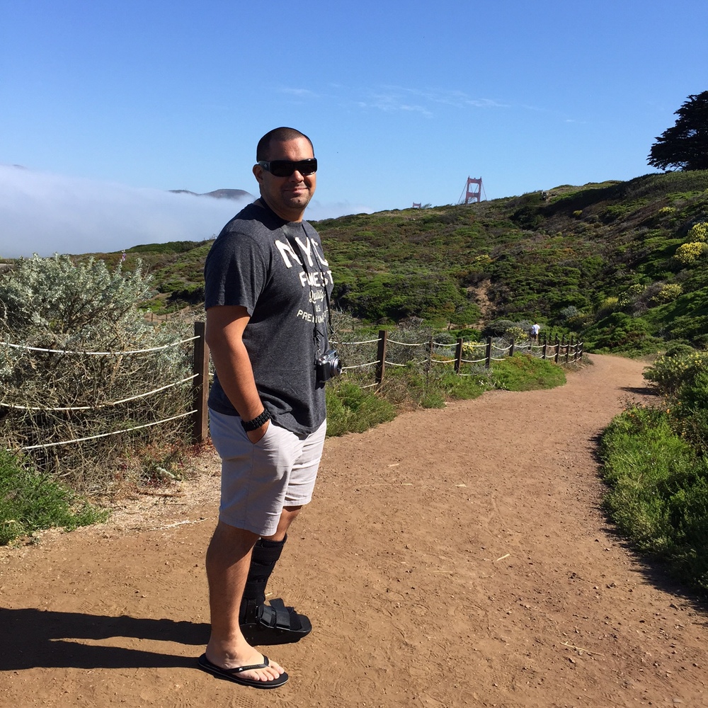   Check out the Golden Gate Bridge in the background! Plus, Jason&nbsp;totally rocks that boot, huh?  
