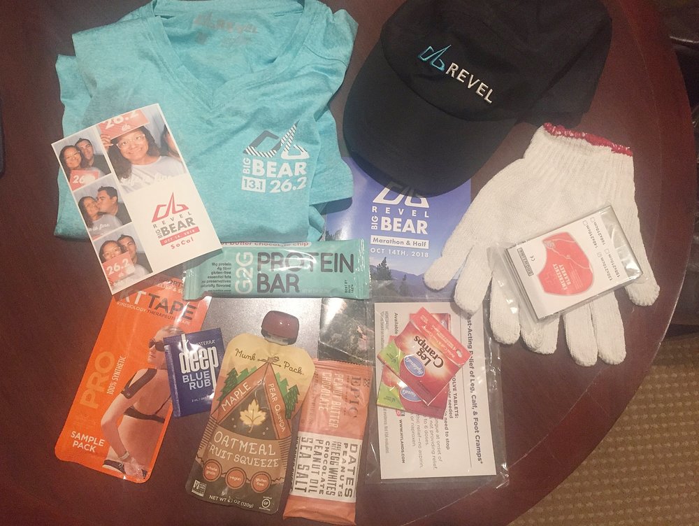 Look at all these goodies that came in my swag bag!! 